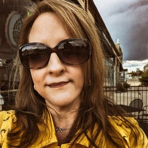 Meet your Posher, Lynn